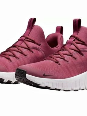 Nike Women's Free Metcon 6 Training Shoes Sweet Beet Color
